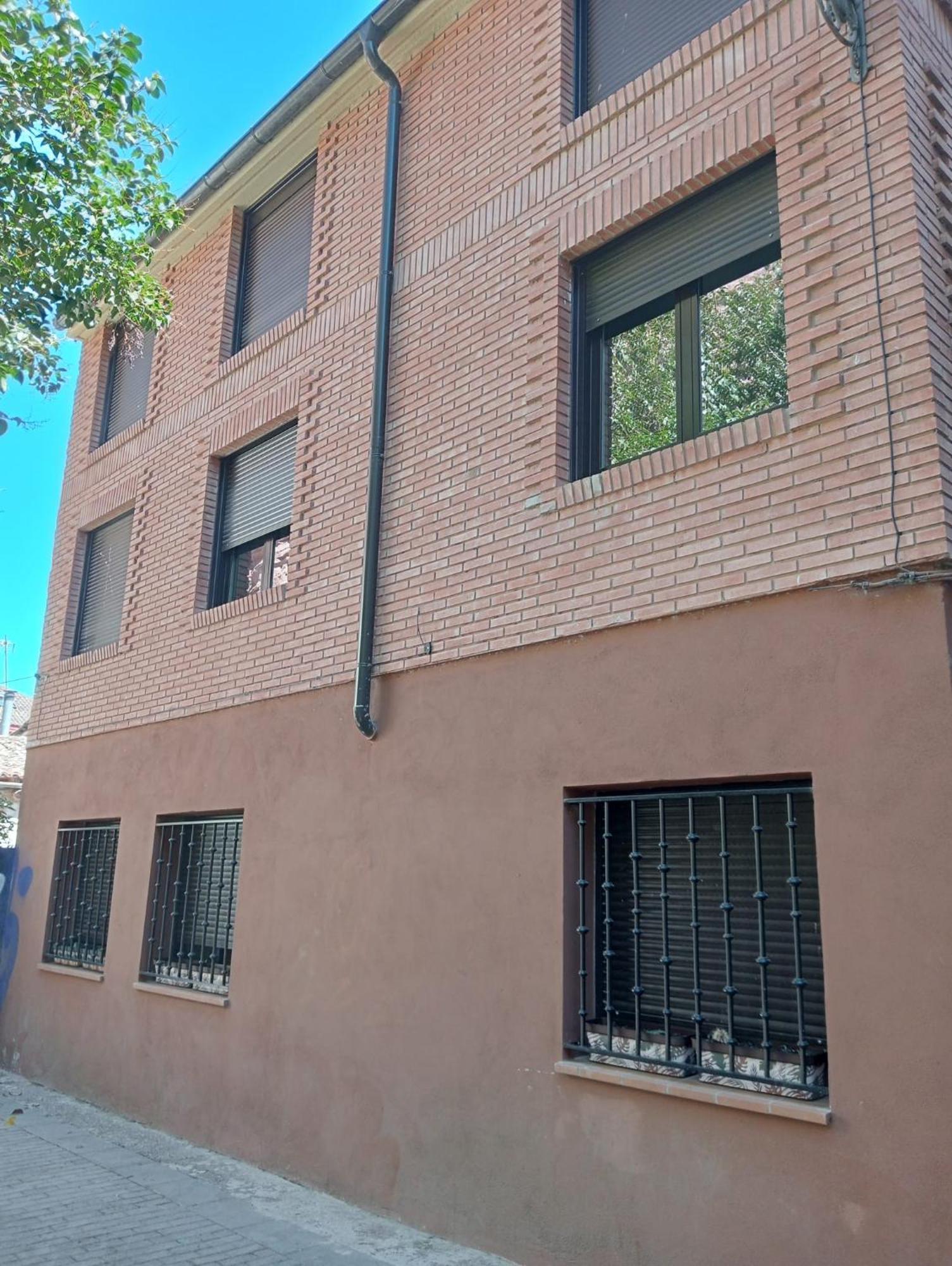 Apartamentos La Piedra En Pleno Centro Historico Con Dos Dormitorios Y Dos Banos ناخيرا المظهر الخارجي الصورة